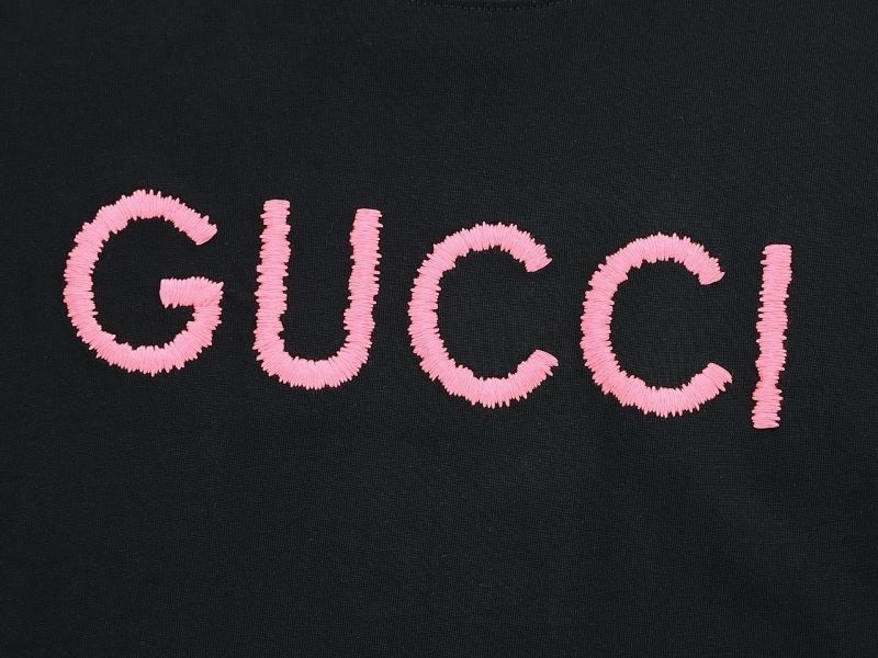 Gucci T-Shirts Durable 126040