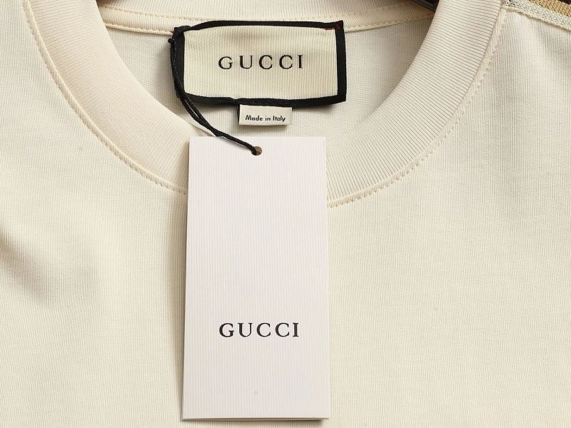 Vibrant Gucci T-Shirts 126038