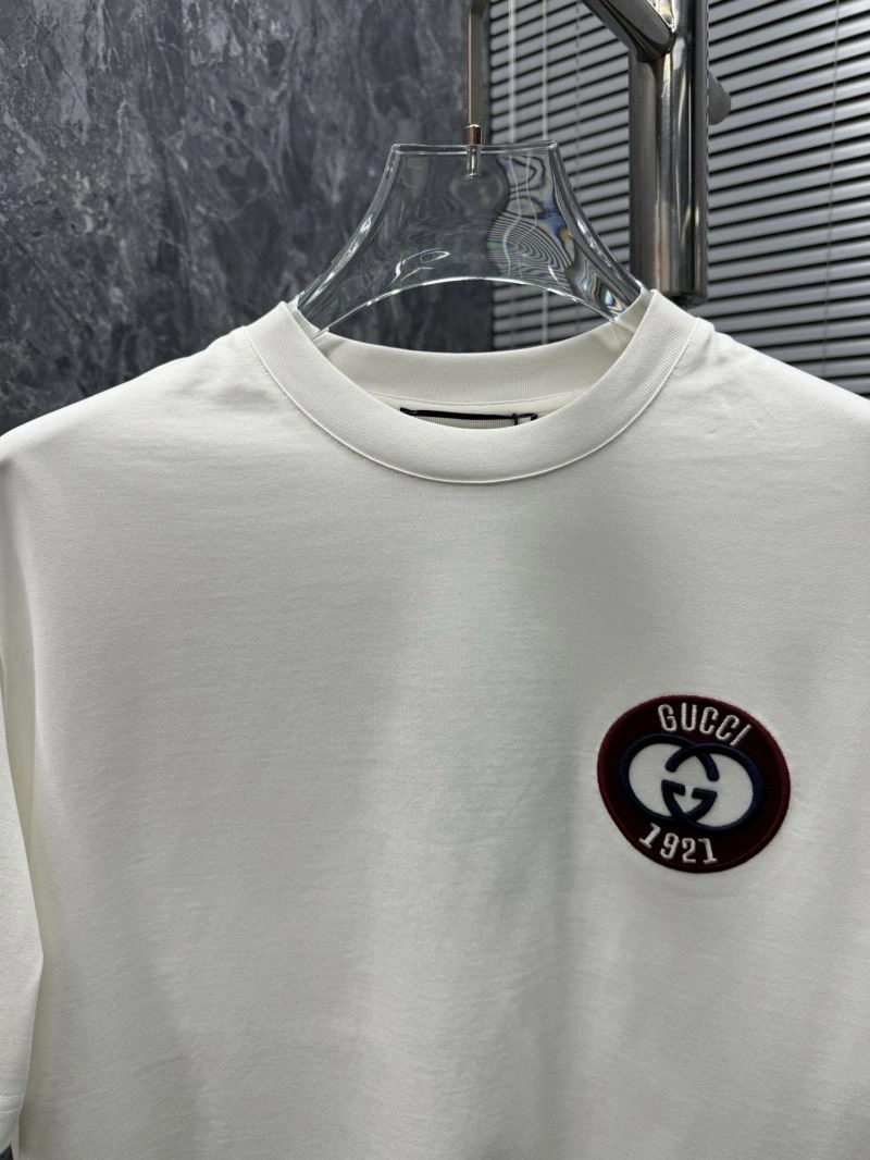 Gucci T-Shirts Chic 126037
