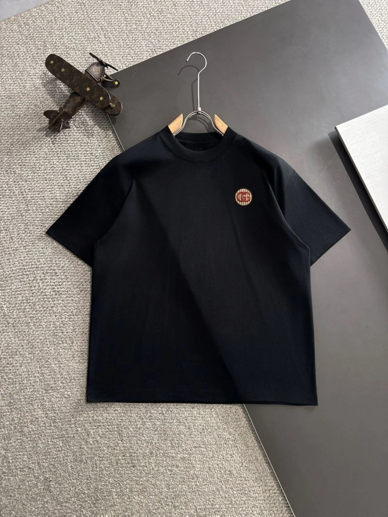 Lightweight Gucci T-Shirts 126035