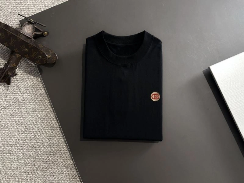 Lightweight Gucci T-Shirts 126035