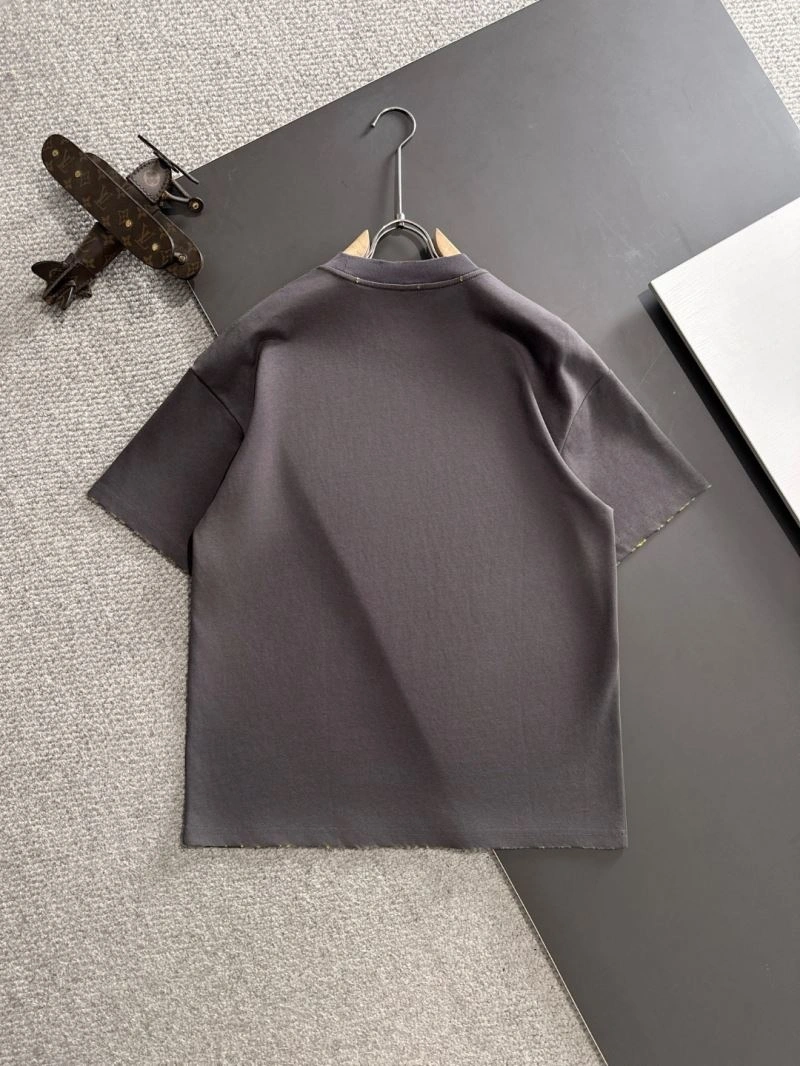 Sleek Gucci T-Shirts 126030