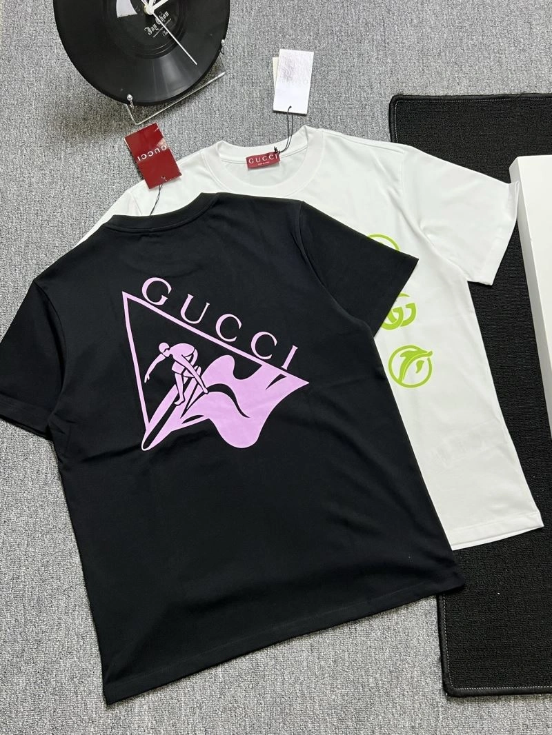 Stretchable Gucci T-Shirts 126009