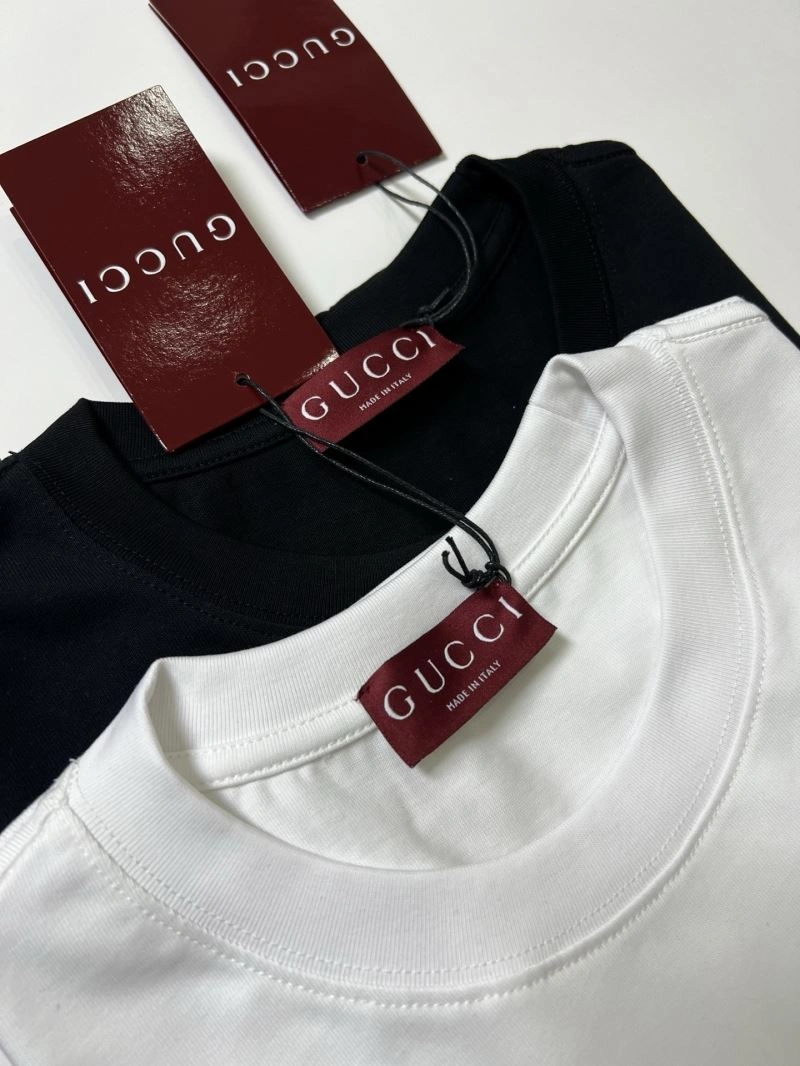 Stretchable Gucci T-Shirts 126009