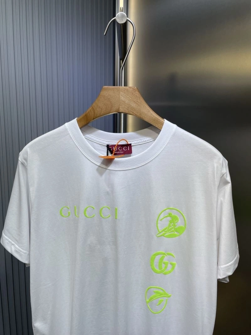 ComfortFit Gucci T-Shirts 126027