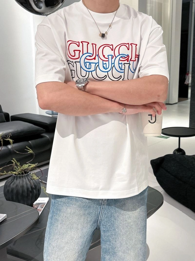 Effortless Gucci T-Shirts 125755