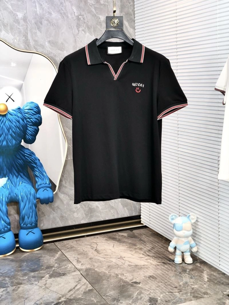 Seasonal Gucci T-Shirts 125706