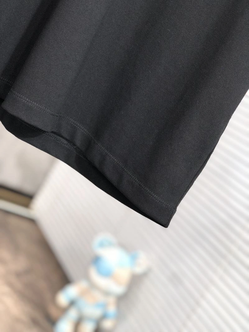 Unisex Gucci T-Shirts 125720