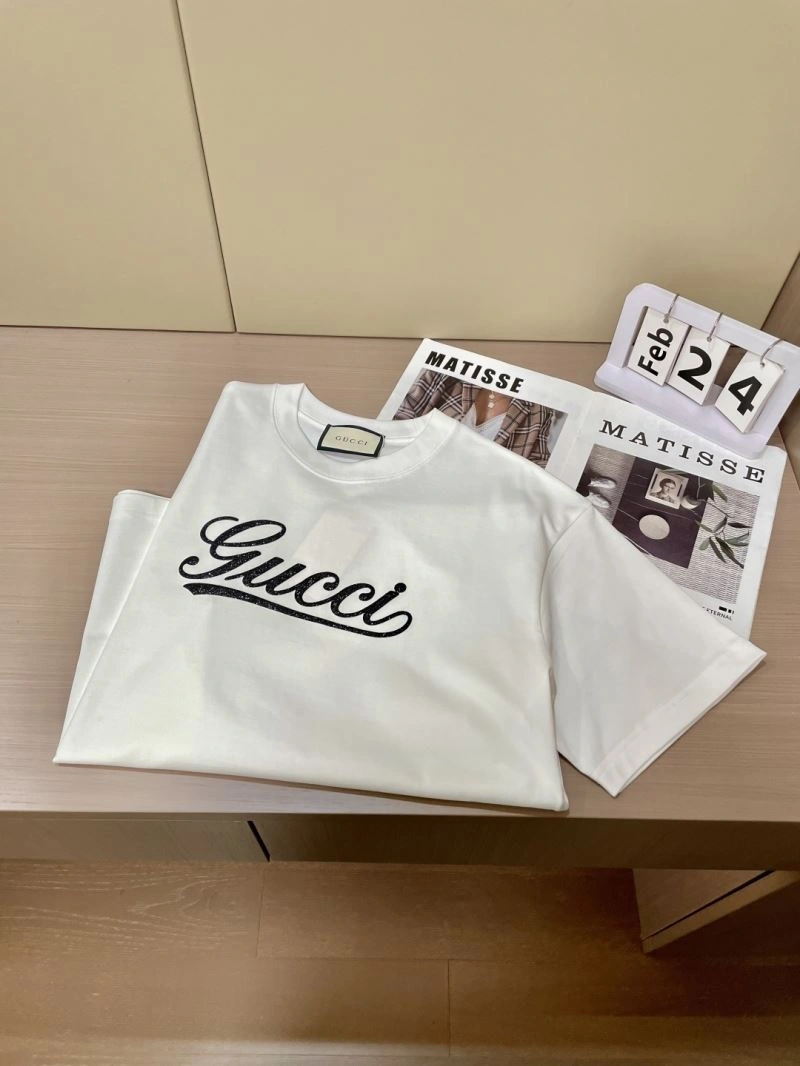 Gucci T-Shirts Soft 125673