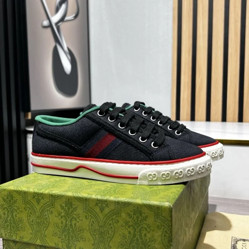 WrinkleFree Gucci Tennis 25285
