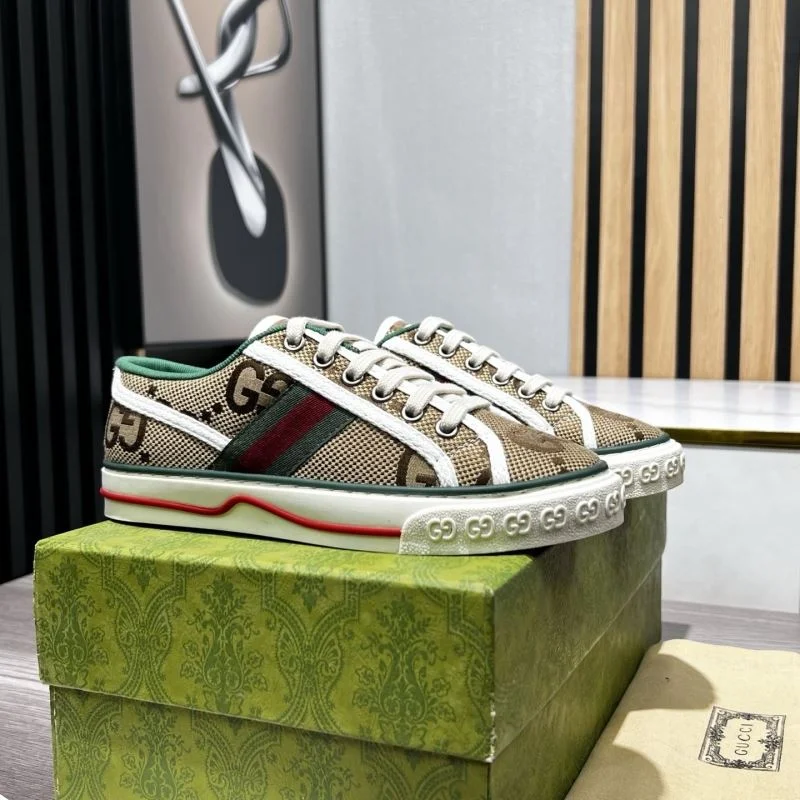 Neat Gucci Tennis 25155