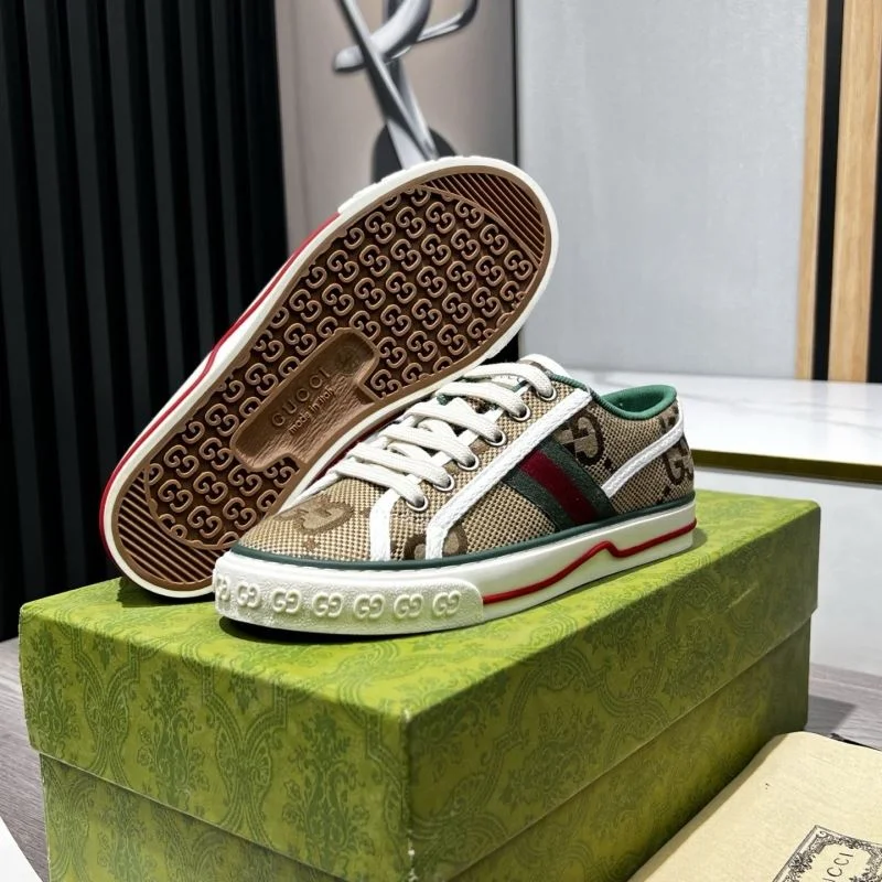 Neat Gucci Tennis 25155