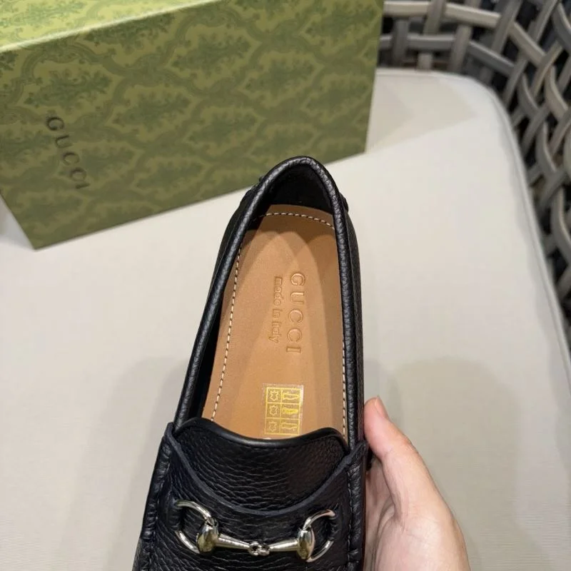 Gucci Tods Shoes Sleek 25153