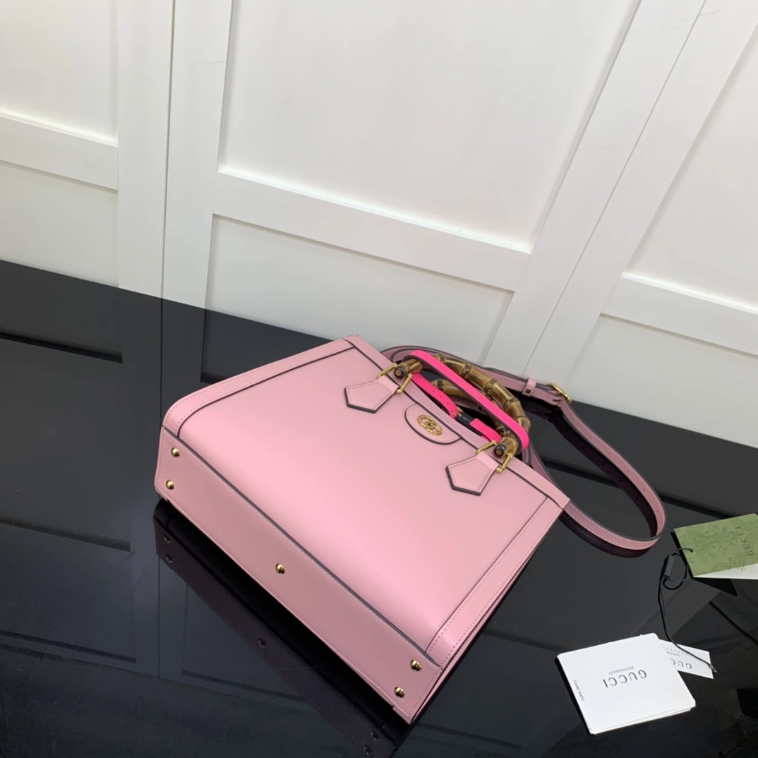 EyeCatching Gucci Top Handle Bags 72494