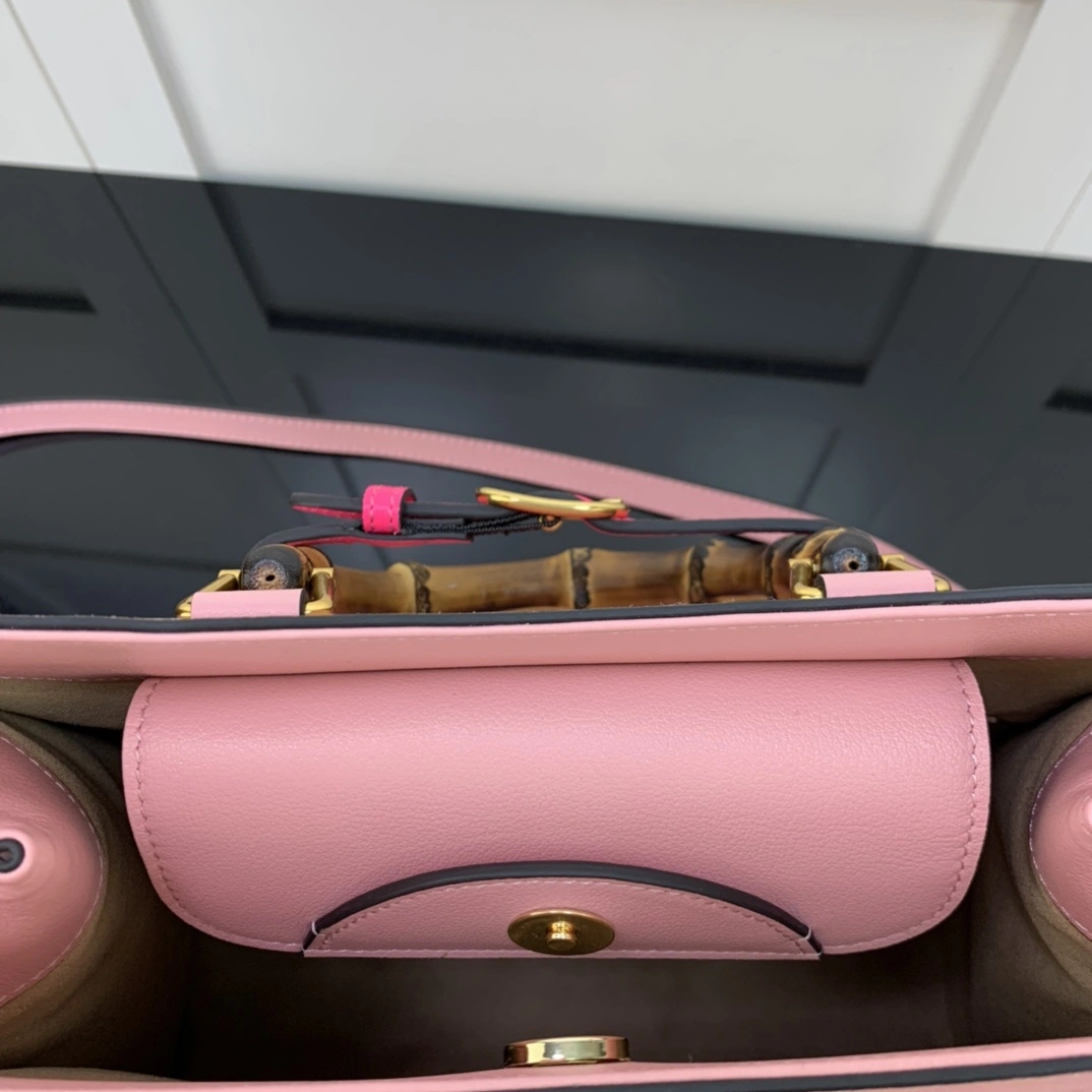 EyeCatching Gucci Top Handle Bags 72494
