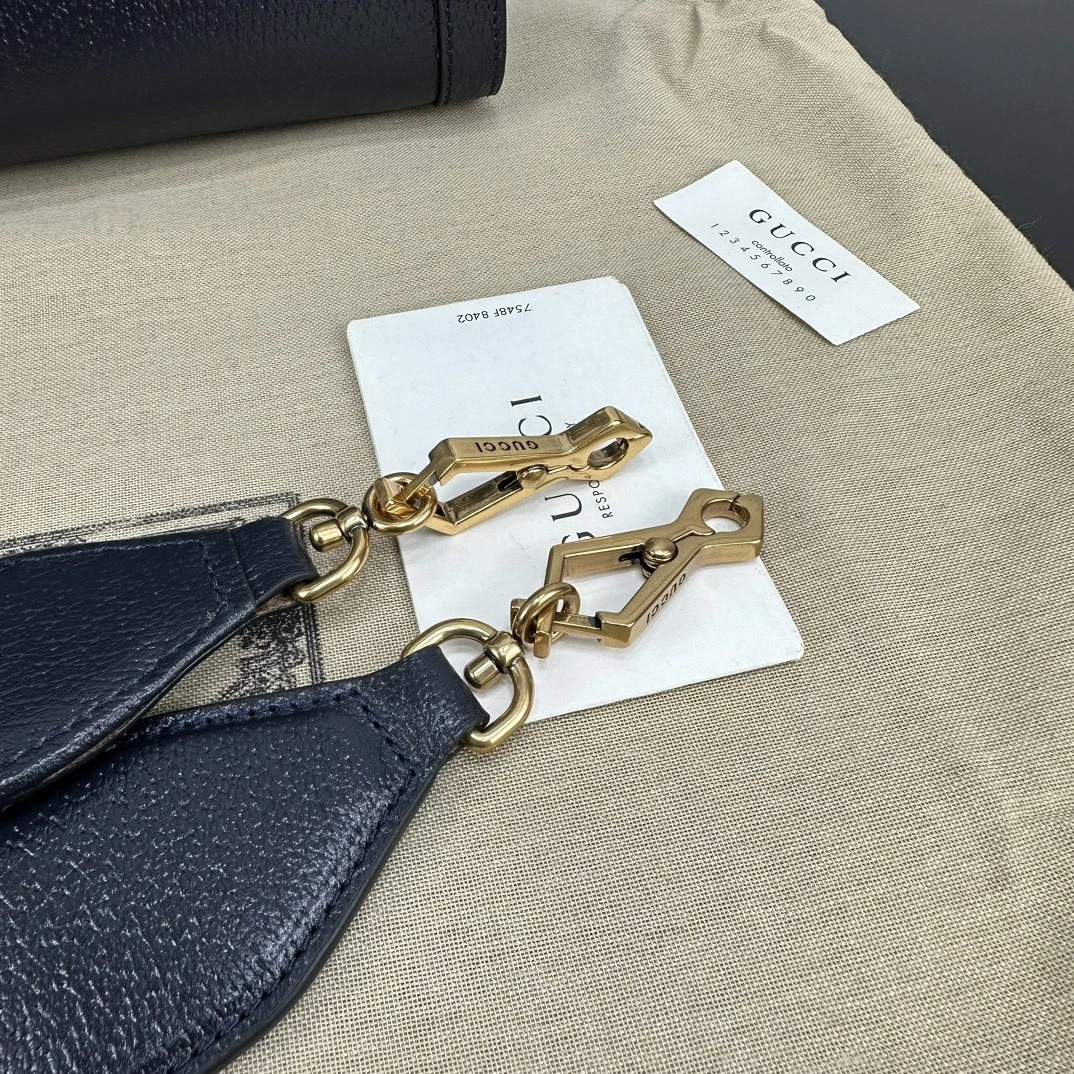 Lightweight Gucci Top Handle Bags 67381