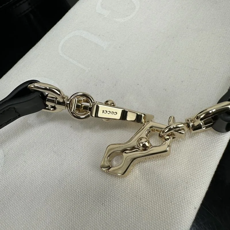 Sleek Gucci Top Handle Bags 50219