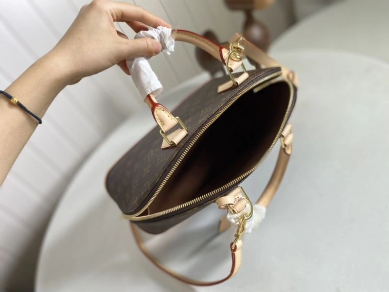 Gucci Top Handle Bags Elegant 77611