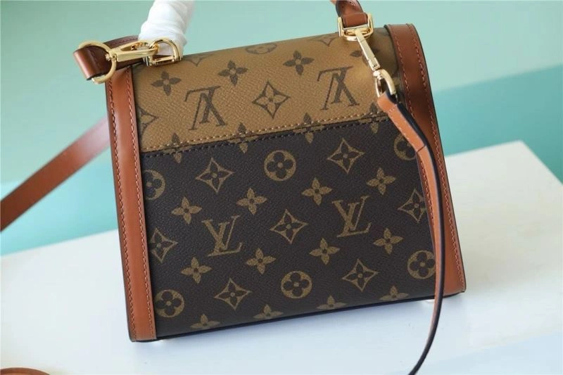 Contemporary Gucci Top Handle Bags 77610