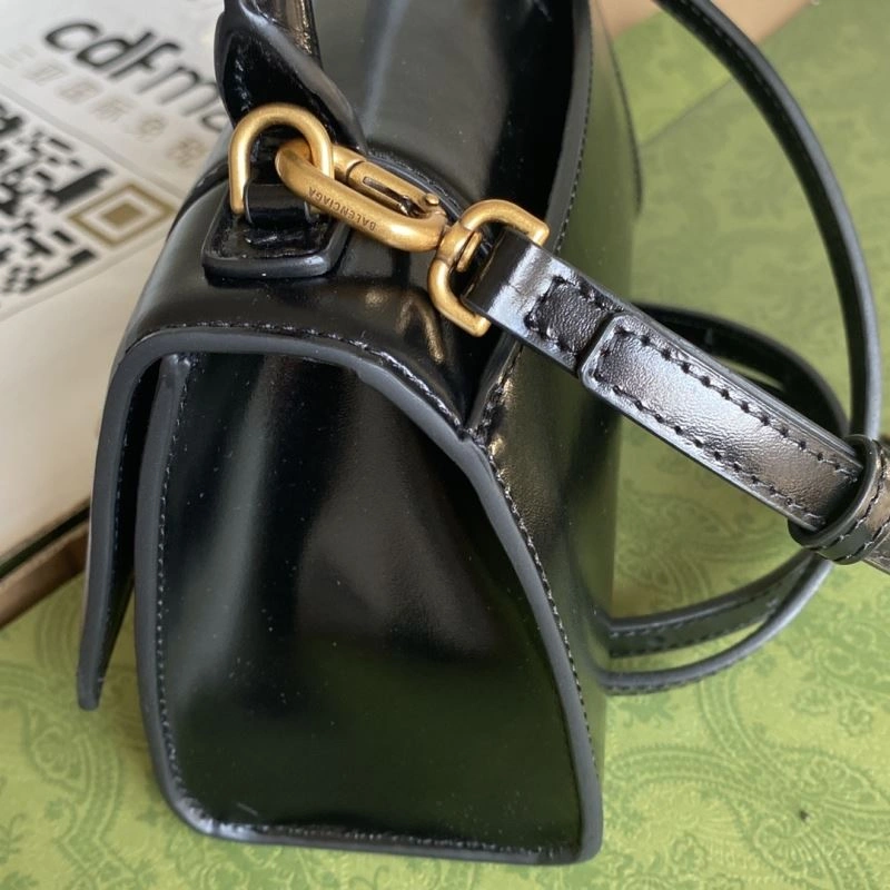 Lightweight Gucci Top Handle Bags 74421