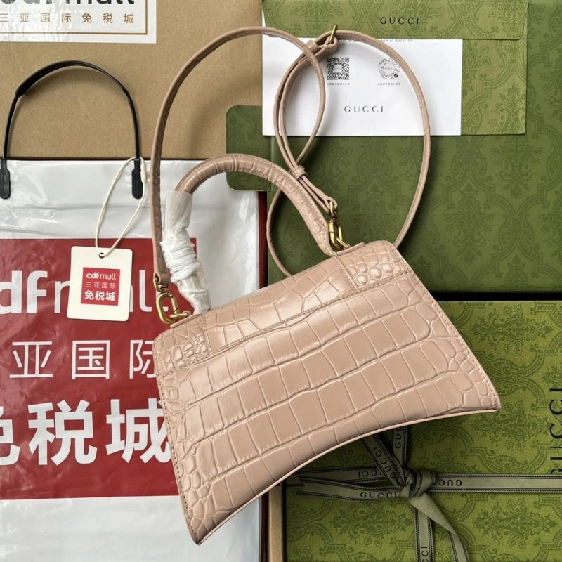 Neat Gucci Top Handle Bags 74417