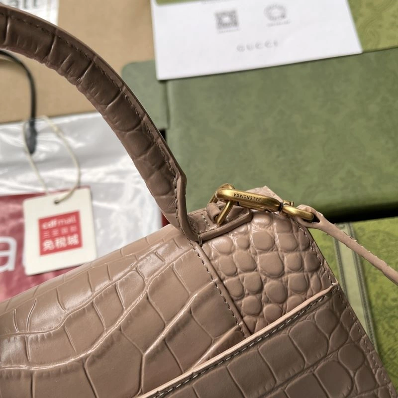 Neat Gucci Top Handle Bags 74417