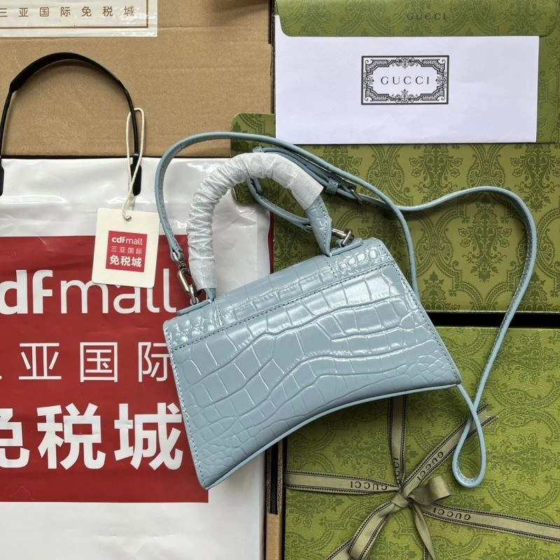 Sleek Gucci Top Handle Bags 74409