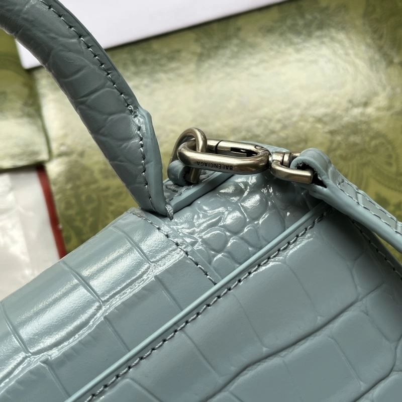 Sleek Gucci Top Handle Bags 74409