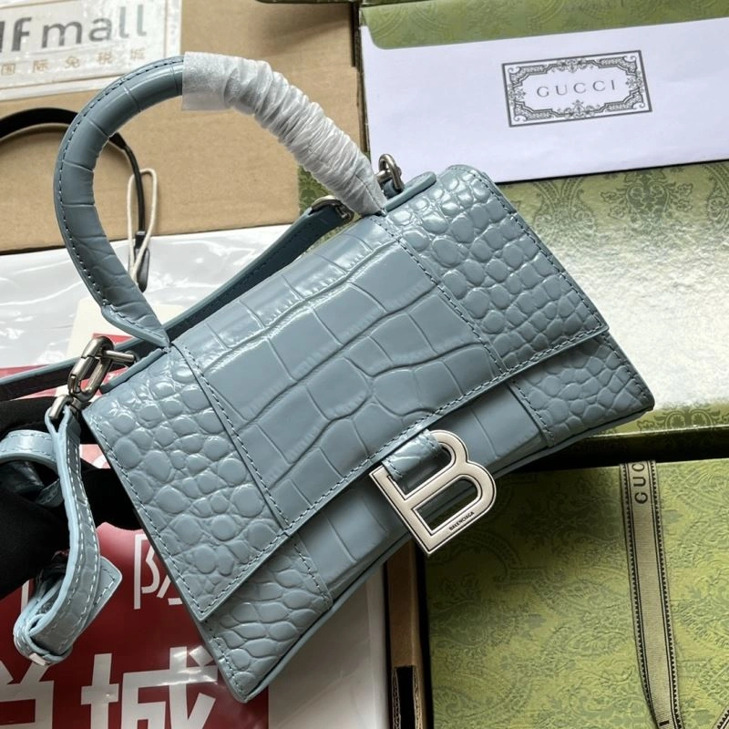 Sleek Gucci Top Handle Bags 74409