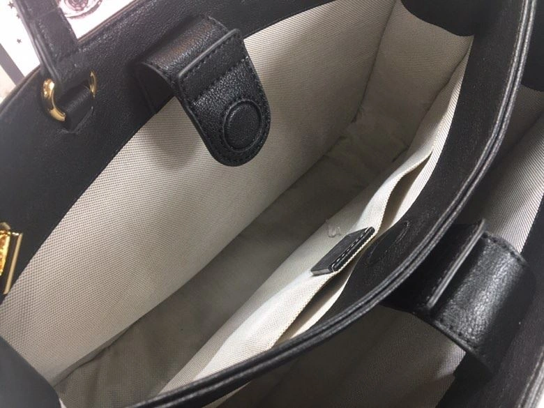 Flexible Gucci Travel Bags 80712