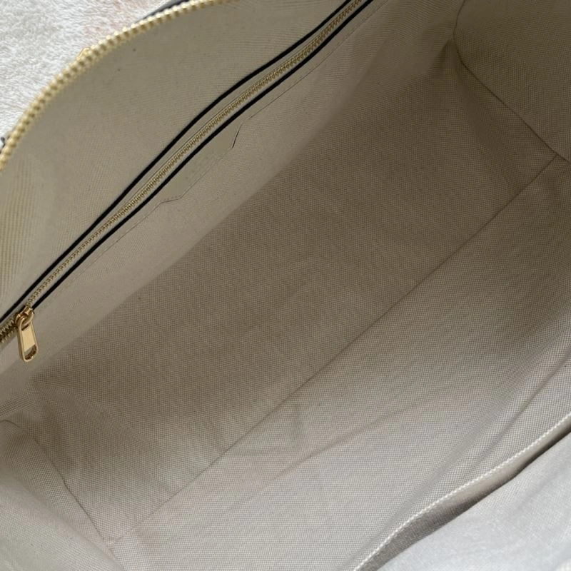 SmoothTexture Gucci Travel Bags 67302