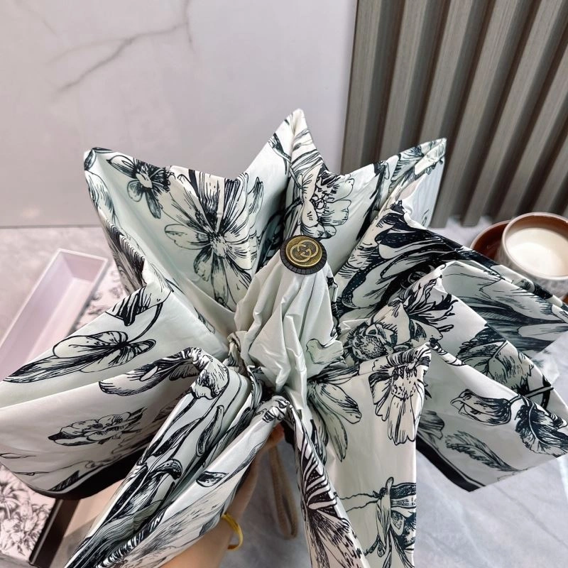Sporty Gucci Umbrella 275521