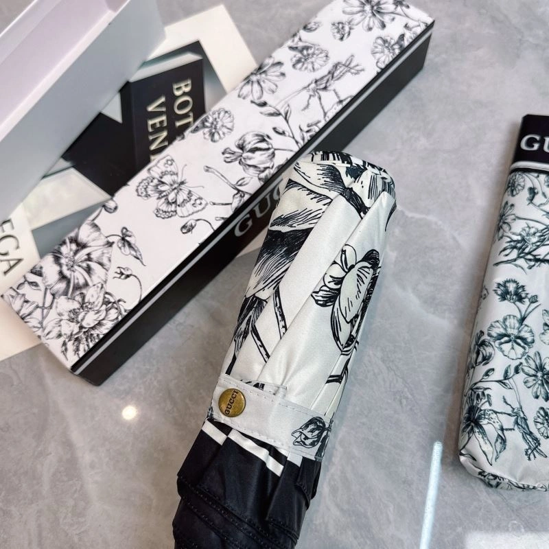 Sporty Gucci Umbrella 275521
