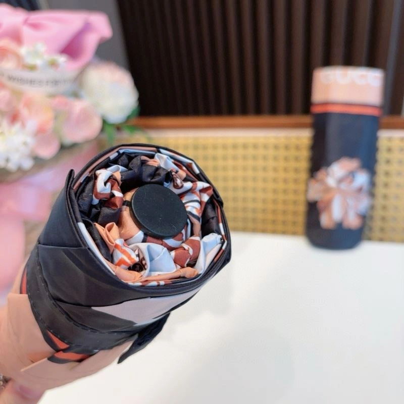 Vibrant Gucci Umbrella 275512