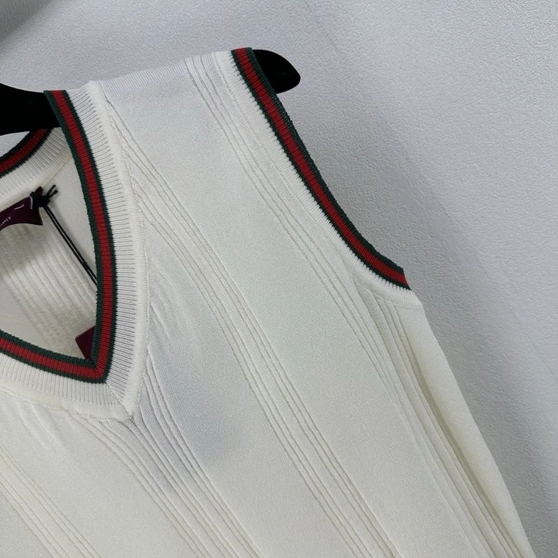 Gucci Vest Stretchable 124260