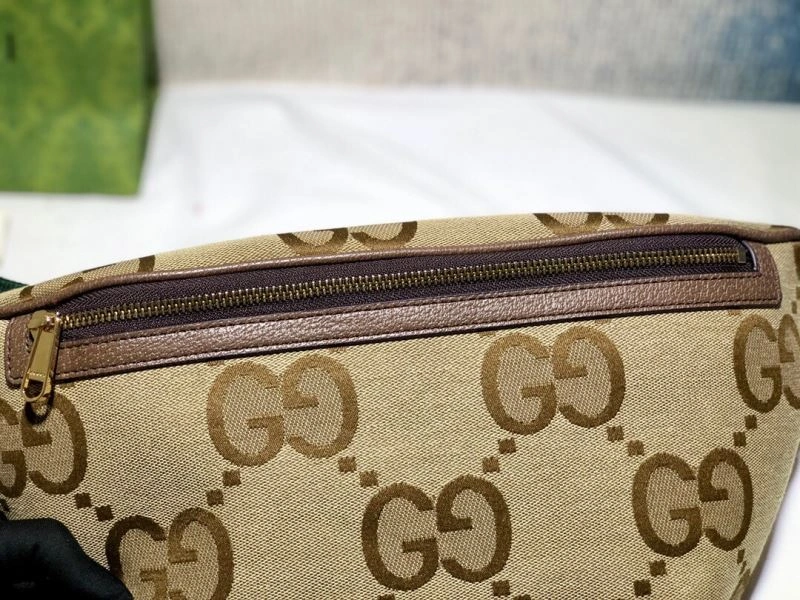 Gucci Waist Chest Packs Compact 80616