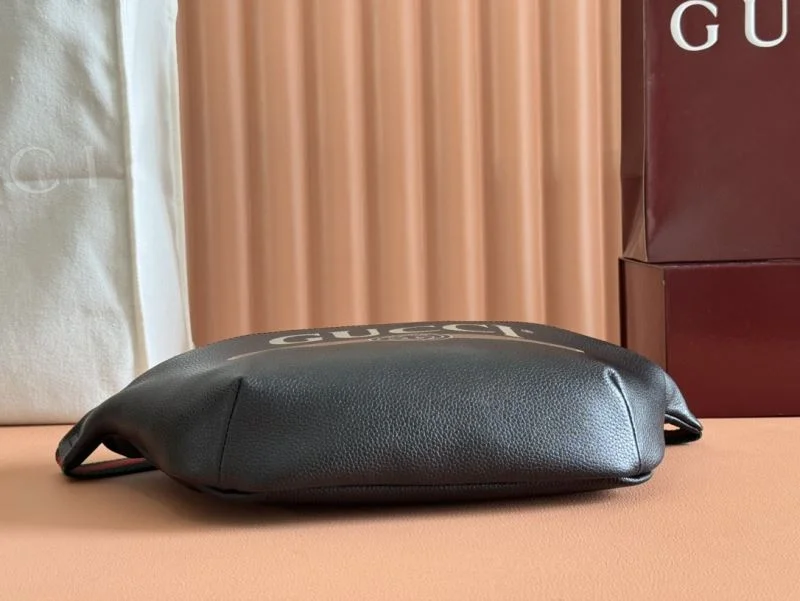 Gucci Waist Chest Packs Effortless 49564