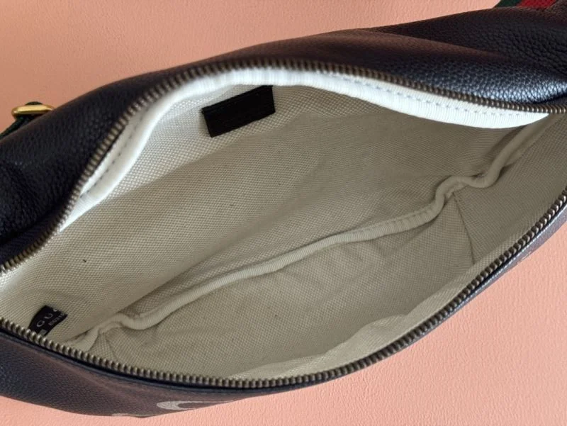 Gucci Waist Chest Packs Effortless 49564