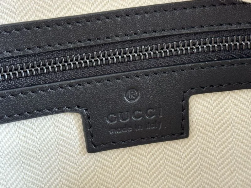 Gucci Waist Chest Packs Elegant 49571
