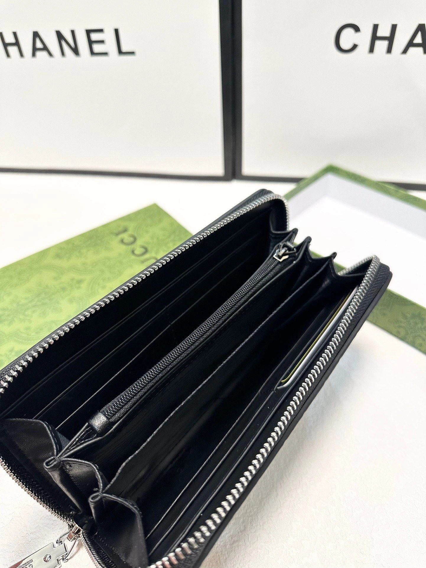 Gucci Wallets Purse FastDry 93096