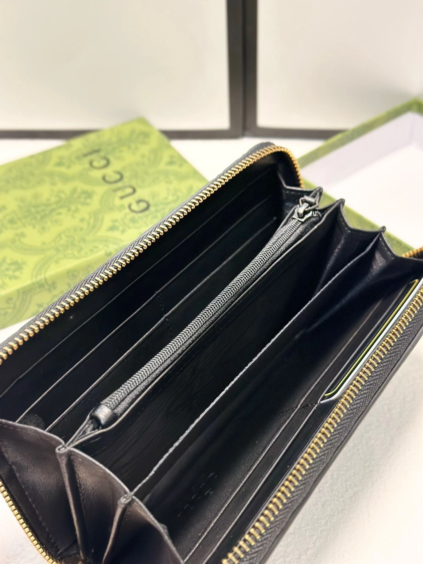 Gucci Wallets Purse EyeCatching 93094