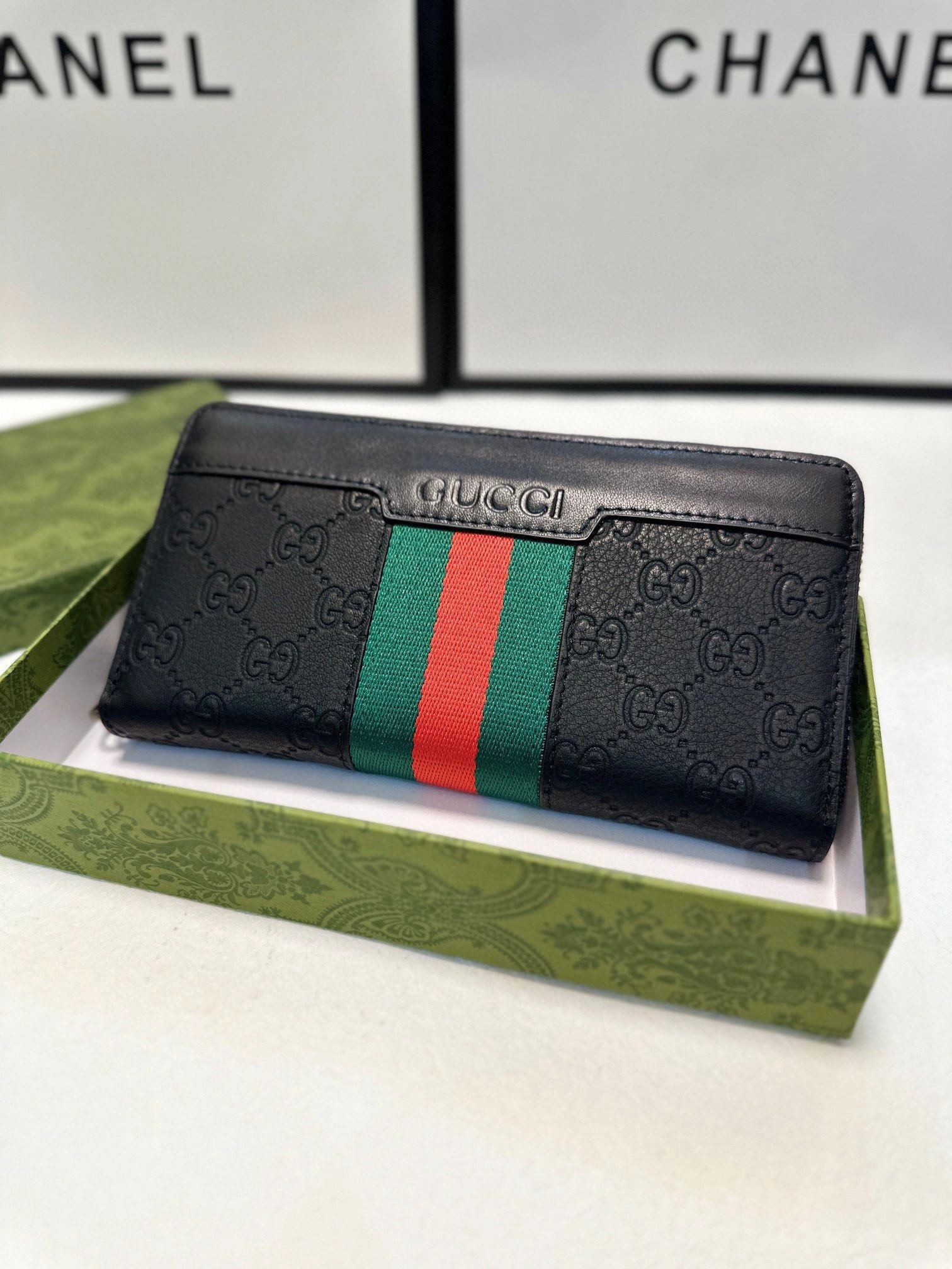 Vibrant Gucci Wallets Purse 93087