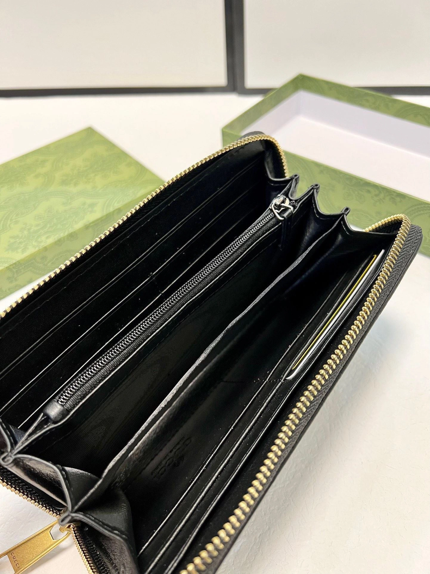 EyeCatching Gucci Wallets Purse 93086