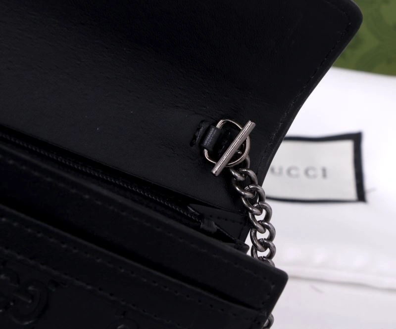 EyeCatching Gucci Wallets Purse 88133