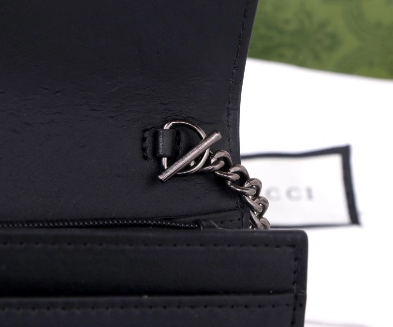 Gucci Wallets Purse EasyCare 88131