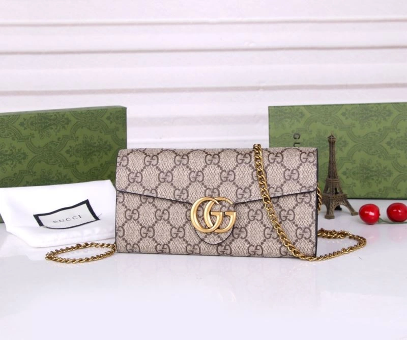 Bold Gucci Wallets Purse 88130