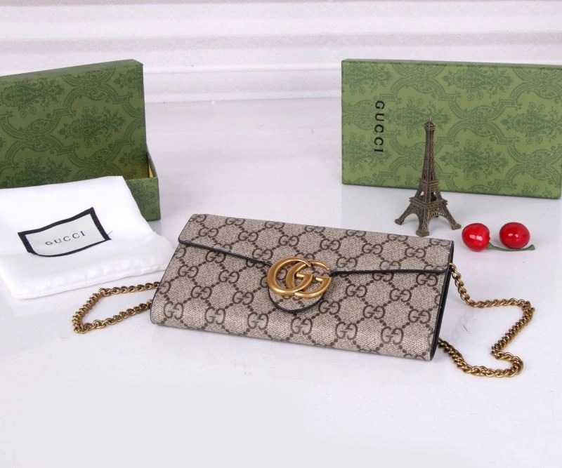 Bold Gucci Wallets Purse 88130