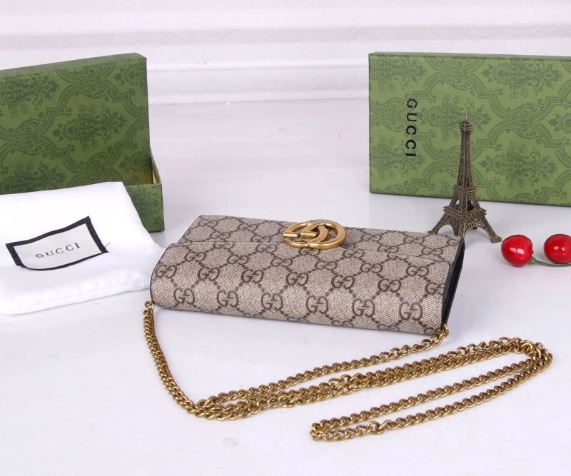 Bold Gucci Wallets Purse 88130