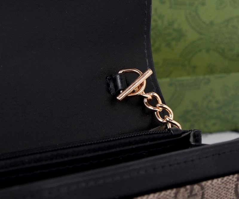 Gucci Wallets Purse Lightweight 88160