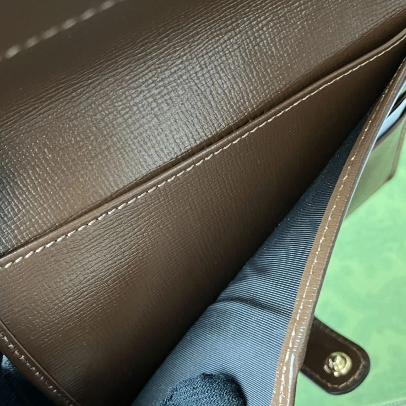 Gucci Wallets Purse WeatherProof 77557
